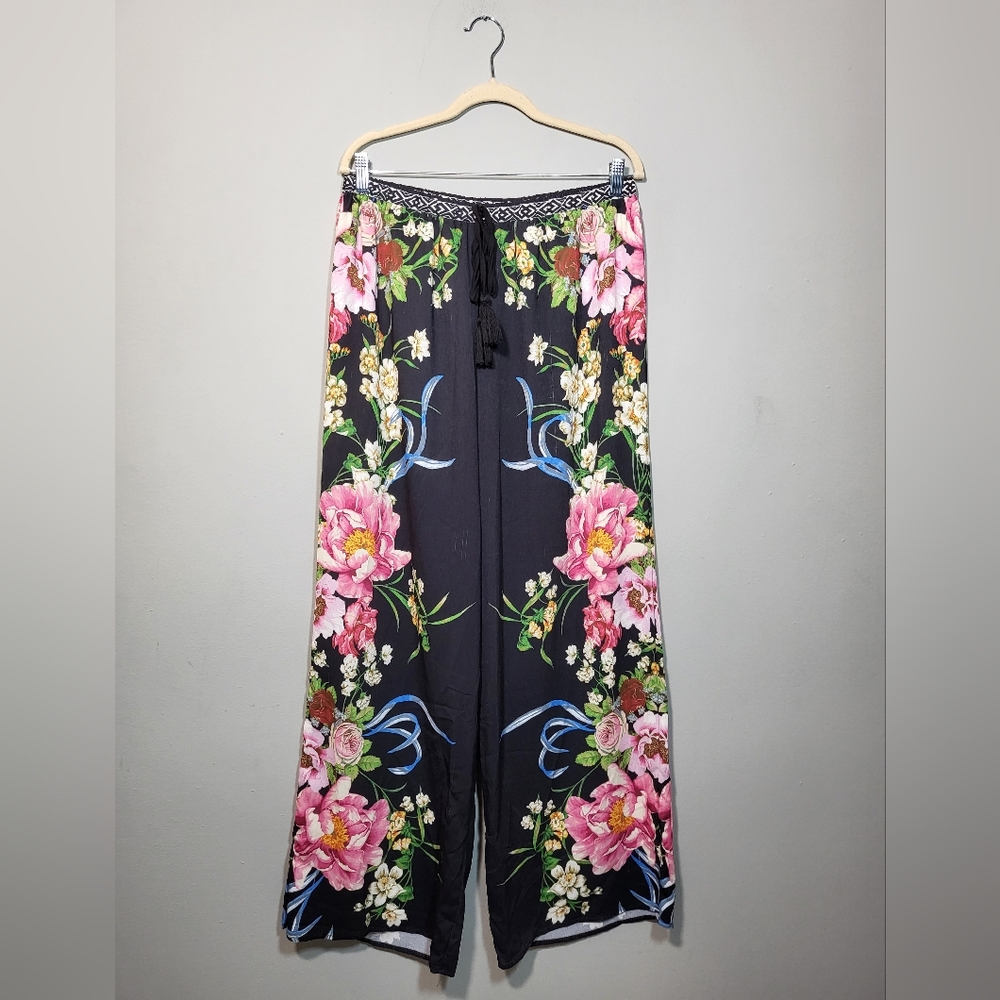 Flying Tomato Floral Wide Leg Pants - Black and Pink